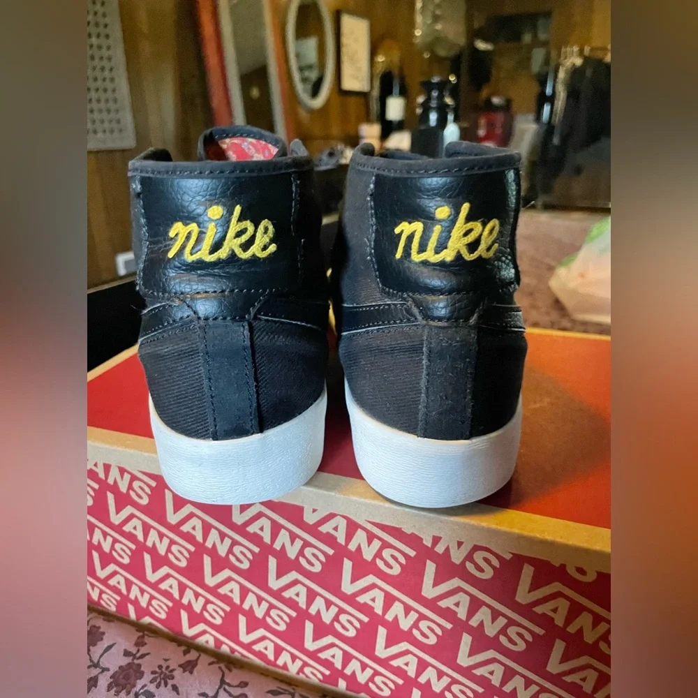 Nike Black High-Top Skate Shoes